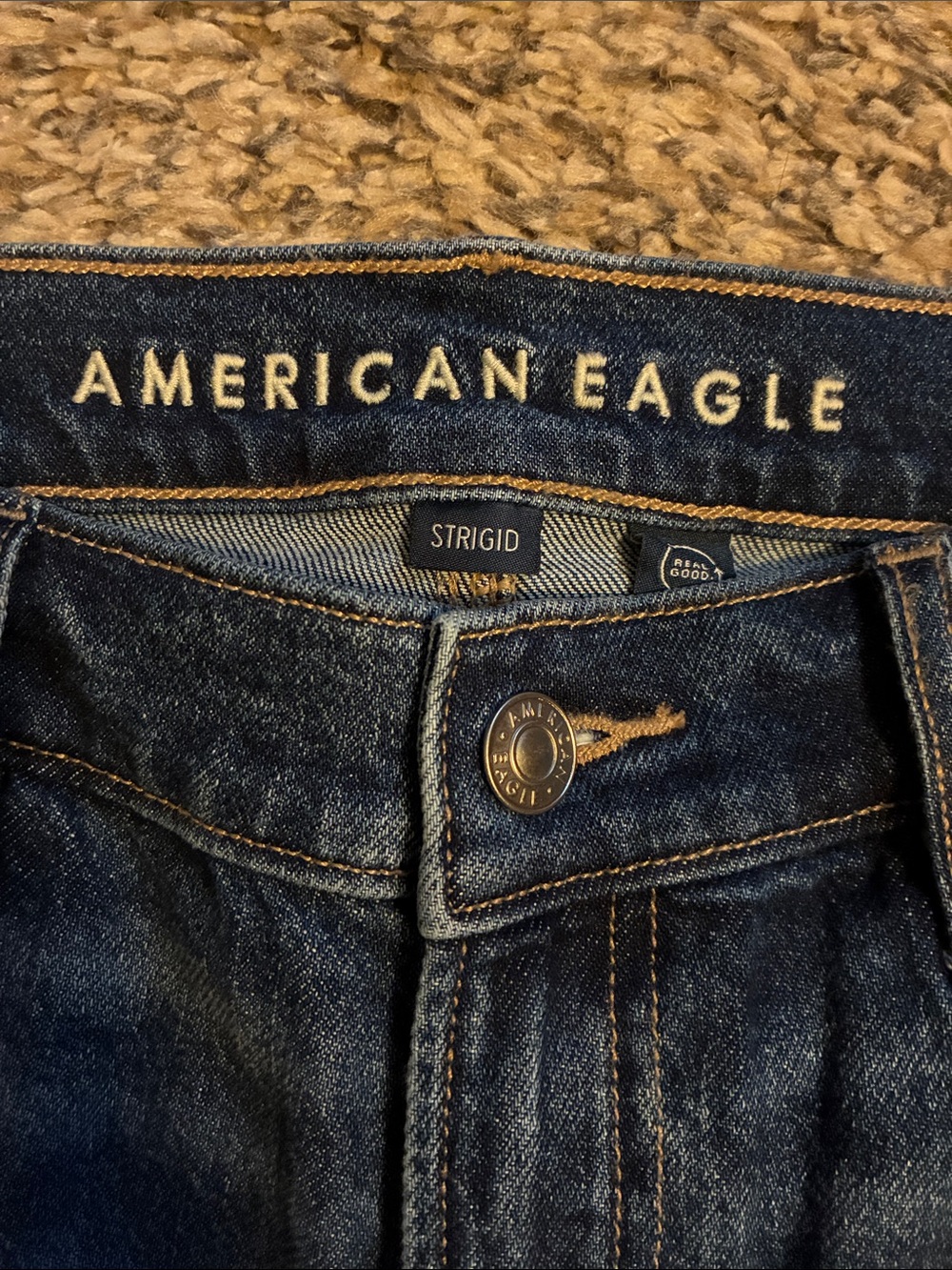 American Eagle relaxed shorts -size 6 - Picture 2 of 5
